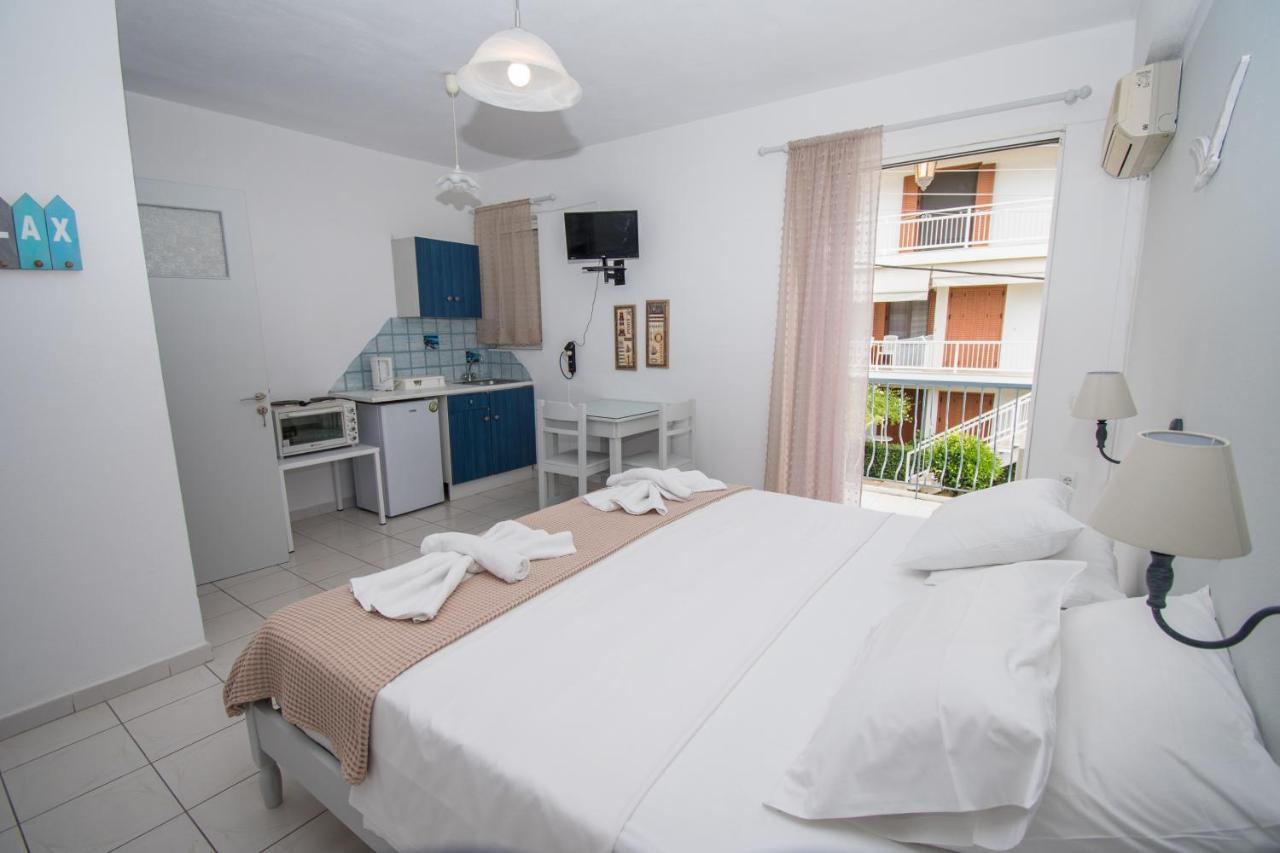 Alexandros Aparthotel Poros Town Exterior foto